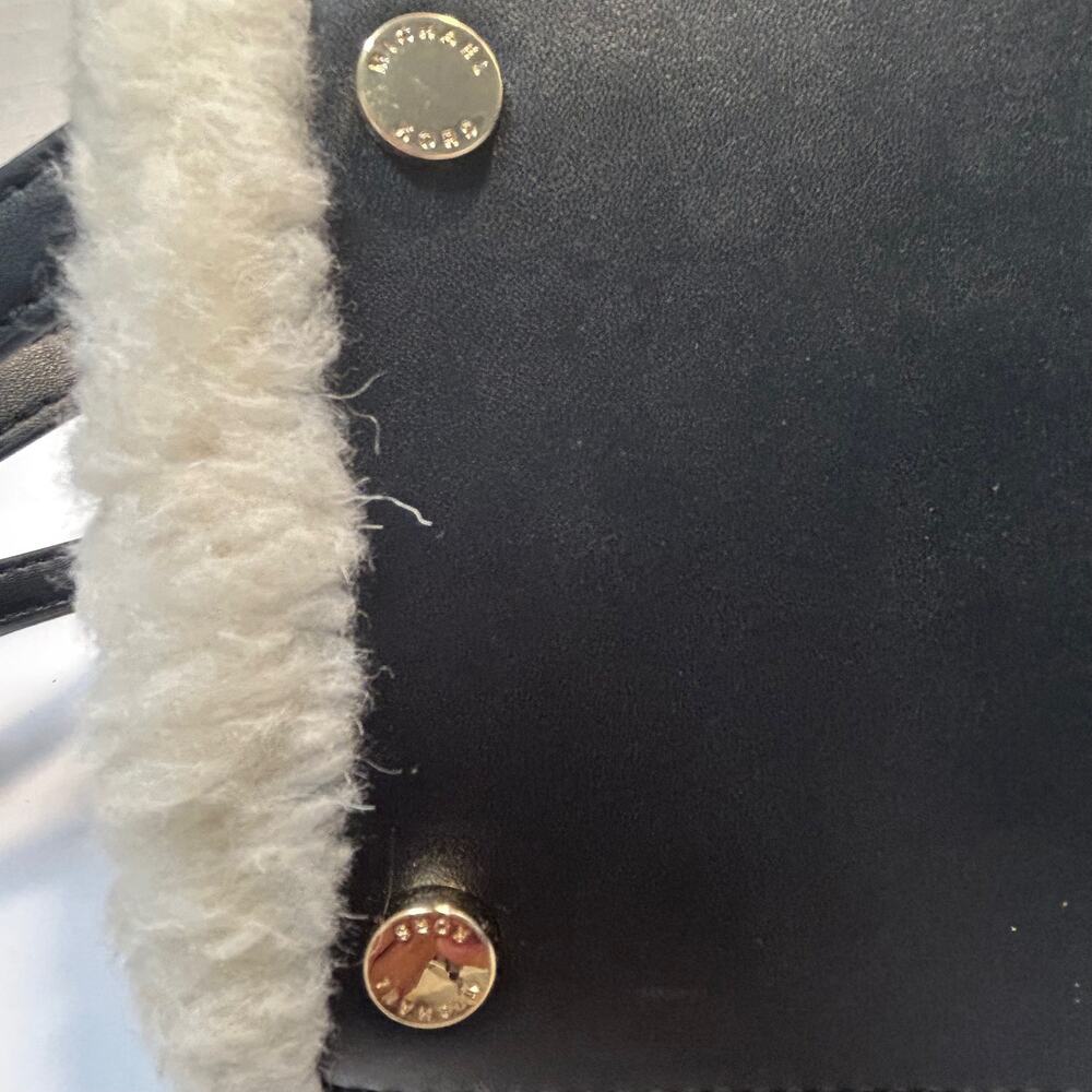 Michael Kors Hamilton‎ Pebbled Leather Sherpa Trimmed Crossbody/Satchel NWT - Picture 11 of 15